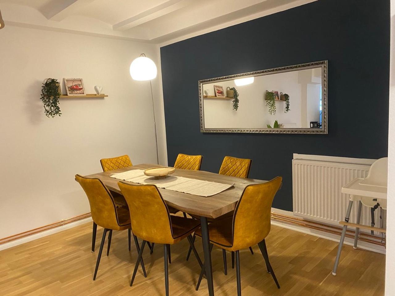Stilvolle Stadtwohnungen I Komfort & Charme Apartment *